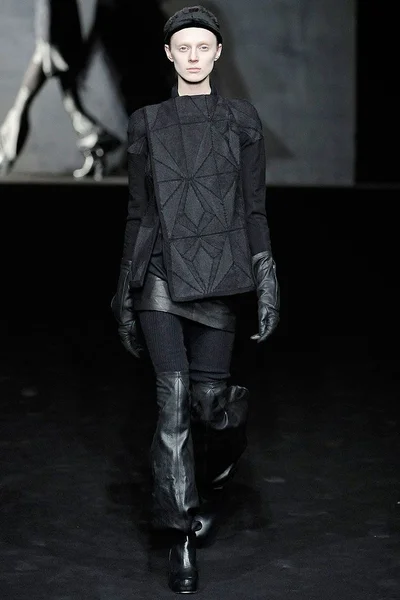 Look 2